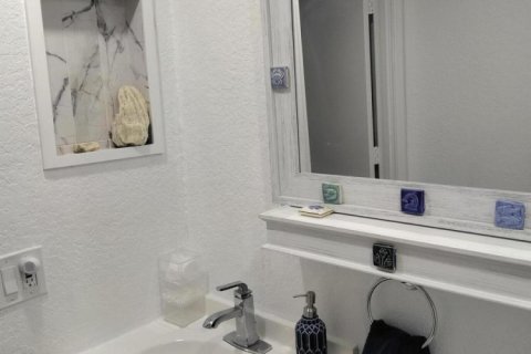 Condo in Delray Beach, Florida, 1 bedroom № 2190016 - photo 2