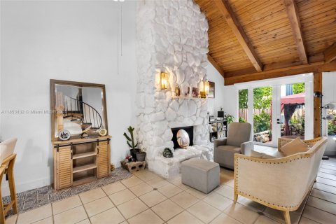 Townhouse in Miami, Florida 3 bedrooms, 164.81 sq.m. № 1872107 - photo 20