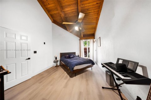Townhouse in Miami, Florida 3 bedrooms, 164.81 sq.m. № 1872107 - photo 24