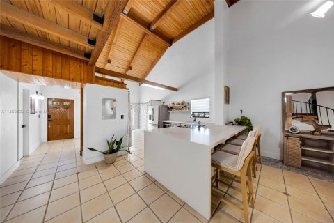 Townhouse in Miami, Florida 3 bedrooms, 164.81 sq.m. № 1872107 - photo 4