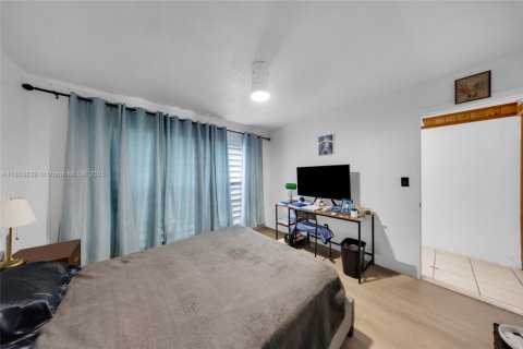 Townhouse in Miami, Florida 3 bedrooms, 164.81 sq.m. № 1872107 - photo 17