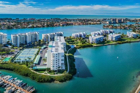 Condo in South Pasadena, Florida, 2 bedrooms  № 1564639 - photo 2