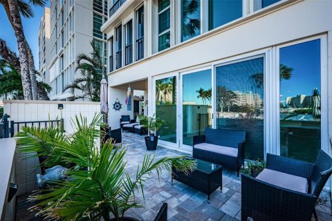 Condo in South Pasadena, Florida, 2 bedrooms  № 1564639 - photo 17