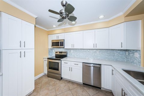 Condo in South Pasadena, Florida, 2 bedrooms  № 1564639 - photo 20