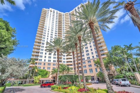 Condo in Aventura, Florida, 1 bedroom  № 1872327 - photo 3