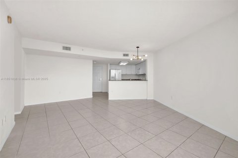 Condo in Aventura, Florida, 1 bedroom  № 1872327 - photo 15