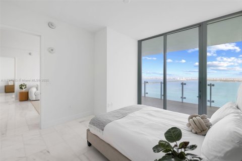 Condo in Miami, Florida, 2 bedrooms  № 1699716 - photo 24