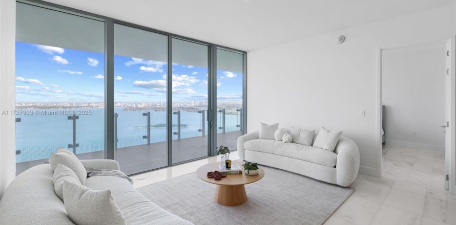 Condo in Miami, Florida, 2 bedrooms № 1699716
