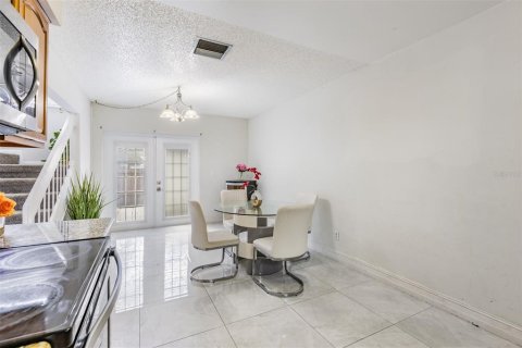 House in Tampa, Florida 3 bedrooms, 115.76 sq.m. № 1807422 - photo 10