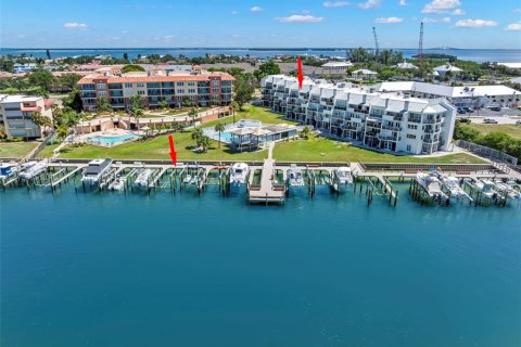 Condo in Tierra Verde, Florida, 3 bedrooms  № 2381322 - photo 3