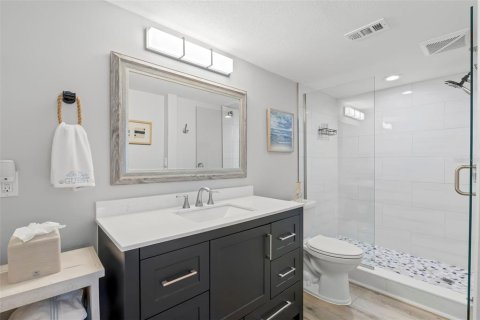 Condo in Tierra Verde, Florida, 3 bedrooms  № 2381322 - photo 27