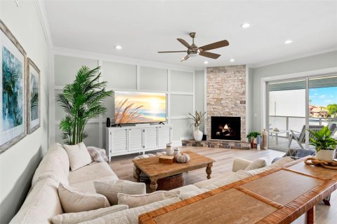 Condo in Tierra Verde, Florida, 3 bedrooms  № 2381322 - photo 16