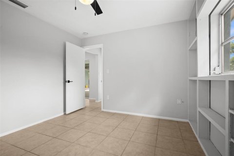 House in Tarpon Springs, Florida 4 bedrooms, 202.62 sq.m. № 2238450 - photo 23
