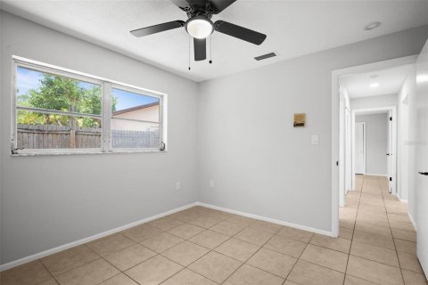House in Tarpon Springs, Florida 4 bedrooms, 202.62 sq.m. № 2238450 - photo 20