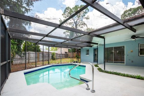 House in Tarpon Springs, Florida 4 bedrooms, 202.62 sq.m. № 2238450 - photo 25