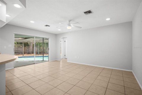 House in Tarpon Springs, Florida 4 bedrooms, 202.62 sq.m. № 2238450 - photo 10