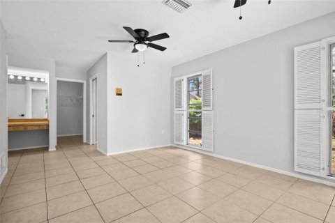 House in Tarpon Springs, Florida 4 bedrooms, 202.62 sq.m. № 2238450 - photo 13