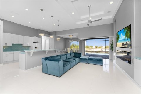 Casa en venta en Port Charlotte, Florida, 3 dormitorios, 196.49 m2 № 1391216 - foto 9