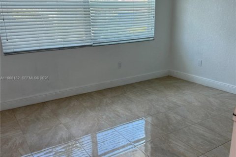 Купить виллу или дом в Хомстед, Флорида 2 спальни, 88.44м2, № 2030342 - фото 10