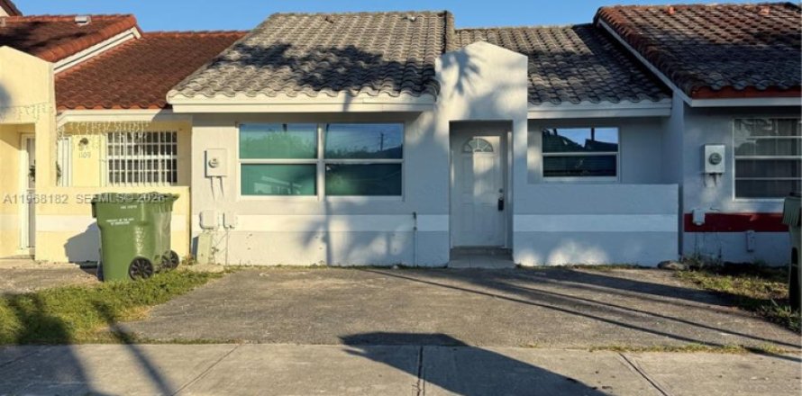 Дом в Хомстед, Флорида 2 спальни, 88.44м2 № 2030342