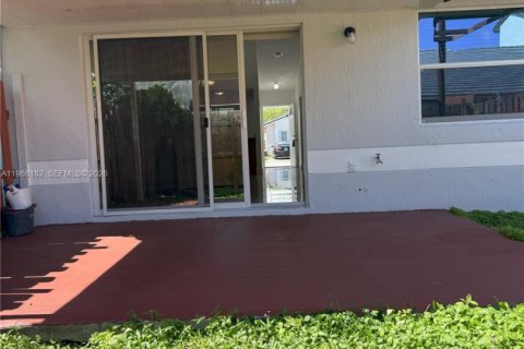 Купить виллу или дом в Хомстед, Флорида 2 спальни, 88.44м2, № 2030342 - фото 18