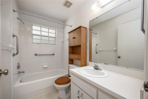Villa ou maison à vendre à Gainesville, Floride: 2 chambres, 121.89 m2 № 1717258 - photo 15