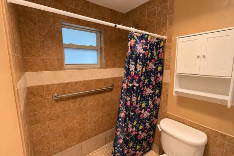 House in Stuart, Florida 3 bedrooms, 132.48 sq.m. № 2191209 - photo 10