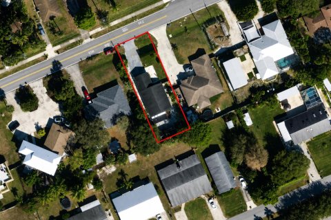 House in Stuart, Florida 3 bedrooms, 132.48 sq.m. № 2191209 - photo 16