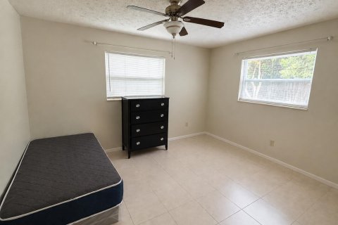 House in Stuart, Florida 3 bedrooms, 132.48 sq.m. № 2191209 - photo 11