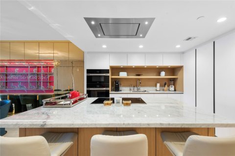 Condo in Bay Harbor Islands, Florida, 3 bedrooms № 2255681 - photo 8