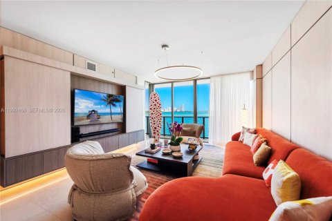 Condo in Bay Harbor Islands, Florida, 3 bedrooms  № 2255681