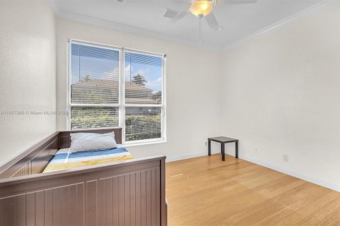 House in Lake Worth, Florida 5 bedrooms, 260.96 sq.m. № 1934526 - photo 27