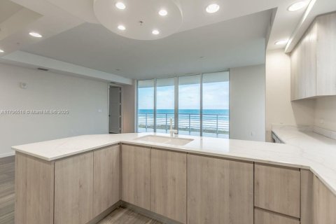 Condominio en alquiler en Hutchinson Island South, Florida, 3 dormitorios, 162.3 m2 № 1865284 - foto 9
