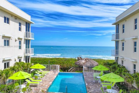 Condominio en alquiler en Hutchinson Island South, Florida, 3 dormitorios, 162.3 m2 № 1865284 - foto 2