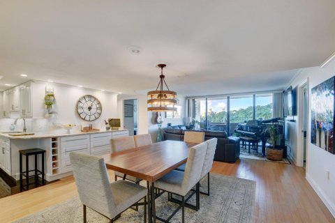 Condo in West Palm Beach, Florida, 3 bedrooms № 2241933