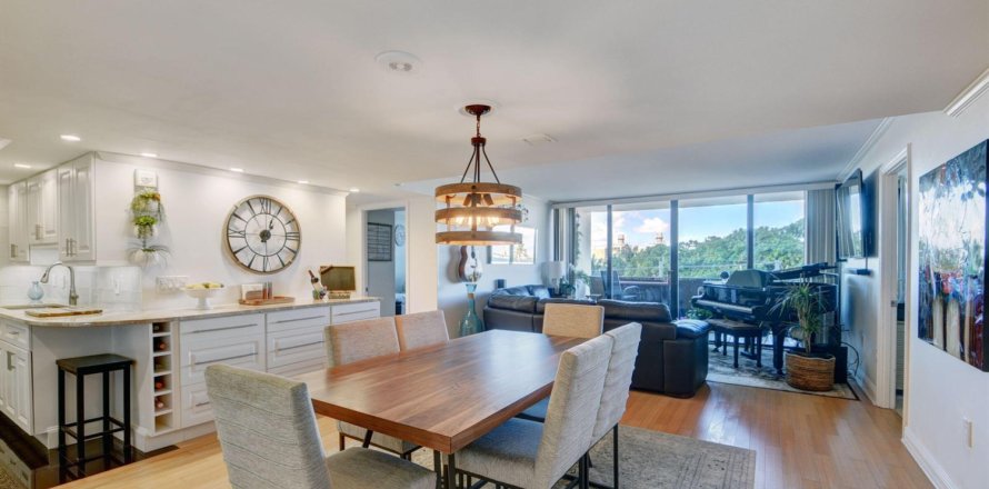 Condo in West Palm Beach, Florida, 3 bedrooms  № 2241933