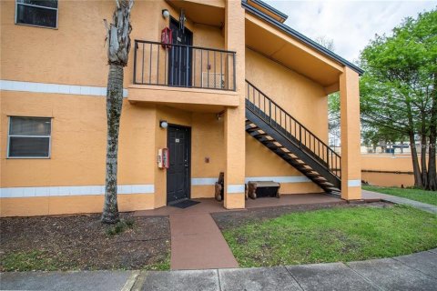 Appartement à louer à Orlando, Floride: 2 chambres, 86.77 m2 № 2408992 - photo 2