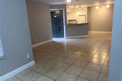 Appartement à louer à Orlando, Floride: 2 chambres, 86.77 m2 № 2408992 - photo 3