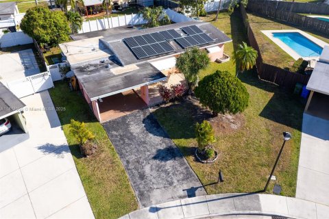 House in Margate, Florida 2 bedrooms, 105.35 sq.m. № 1922865 - photo 23