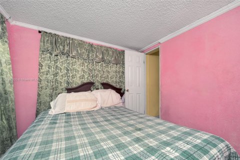 House in Margate, Florida 2 bedrooms, 105.35 sq.m. № 1922865 - photo 17