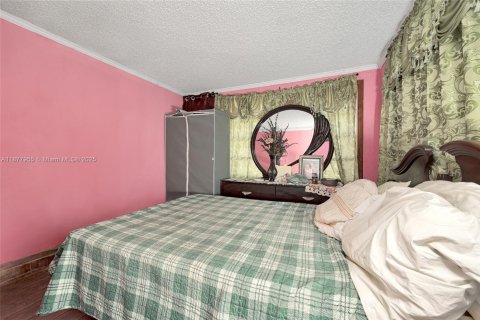 House in Margate, Florida 2 bedrooms, 105.35 sq.m. № 1922865 - photo 16