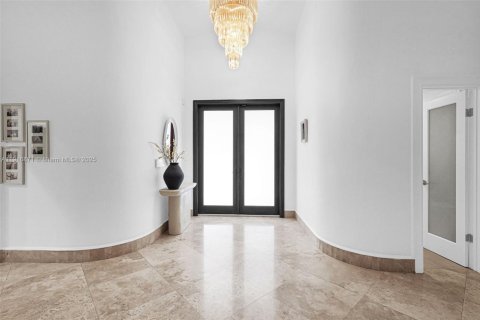 Casa en venta en Bal Harbour, Florida, 3 dormitorios, 349.68 m2 № 2082543 - foto 4