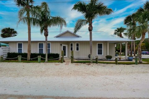 Casa en venta en New Smyrna Beach, Florida, 3 dormitorios, 140.38 m2 № 1524602 - foto 4