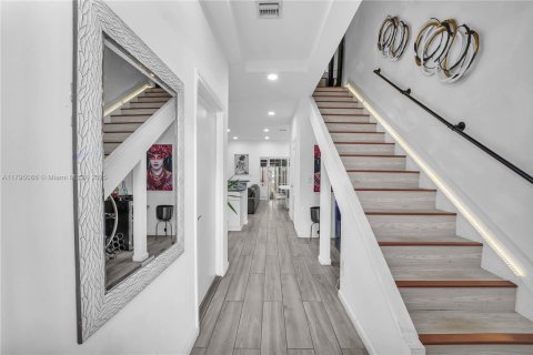 Townhouse in Hollywood, Florida 3 bedrooms, 146.79 sq.m. № 1715001 - photo 3