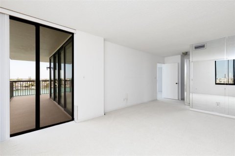 Купить кондоминиум в Сент-Пит-Бич, Флорида 5 комнат, 132.85м2, № 1630142 - фото 21