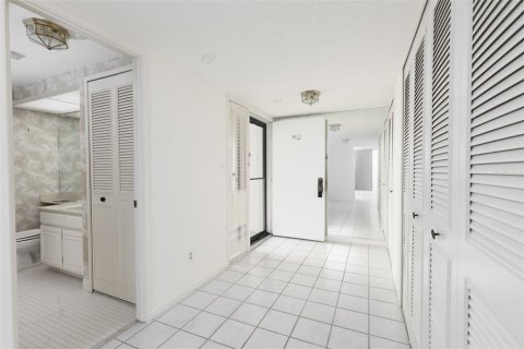 Купить кондоминиум в Сент-Пит-Бич, Флорида 5 комнат, 132.85м2, № 1630142 - фото 18