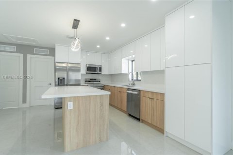 Купить виллу или дом в Майами, Флорида 4 спальни, 138.89м2, № 2005673 - фото 20