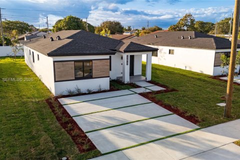 Купить виллу или дом в Майами, Флорида 4 спальни, 138.89м2, № 2005673 - фото 8