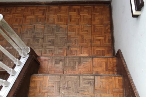 Immobilier commercial à vendre à Hialeah, Floride: 400.59 m2 № 2084510 - photo 20