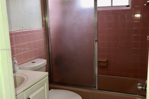 Immobilier commercial à vendre à Hialeah, Floride: 400.59 m2 № 2084510 - photo 10